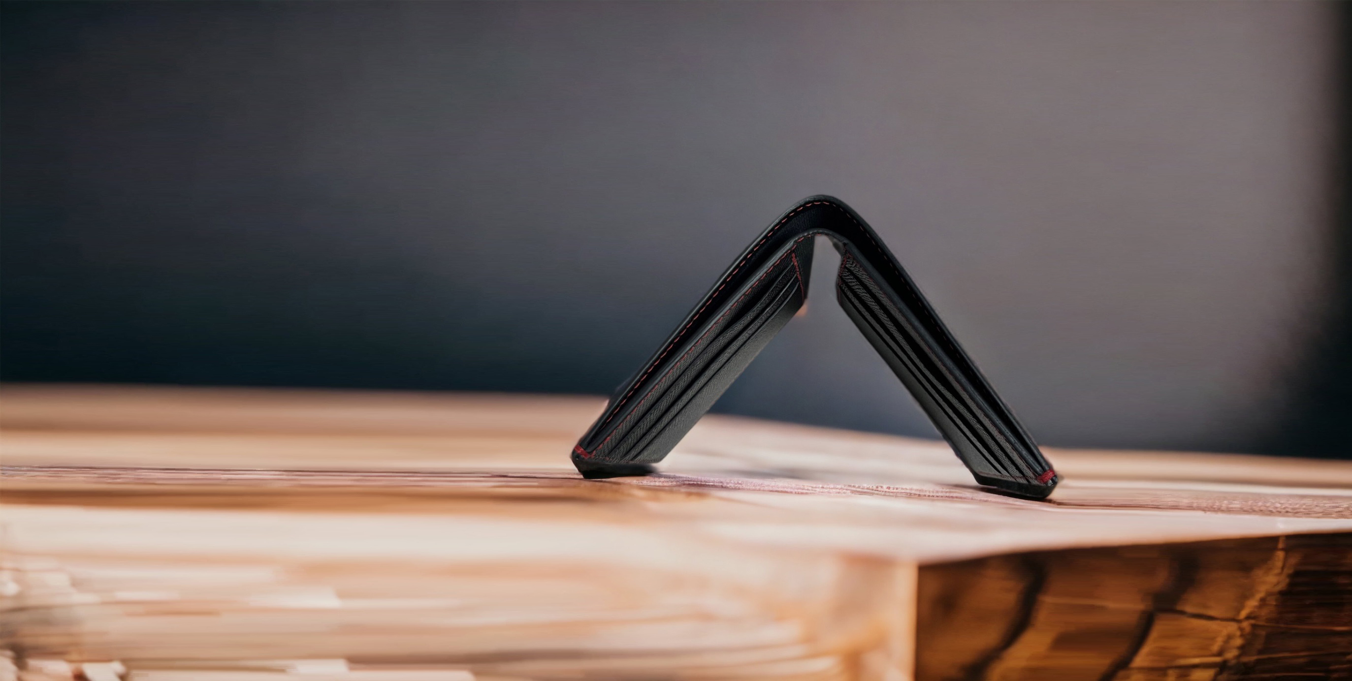 Portefeuille REVOLT RED SHADOW